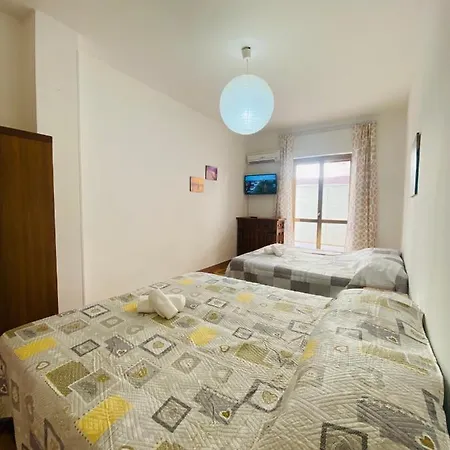 Residenza Flora Lido 펜션 *
